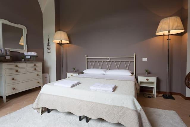 Ht Castello Di Campolongo Apart otel Valfabbrica Dış mekan fotoğraf