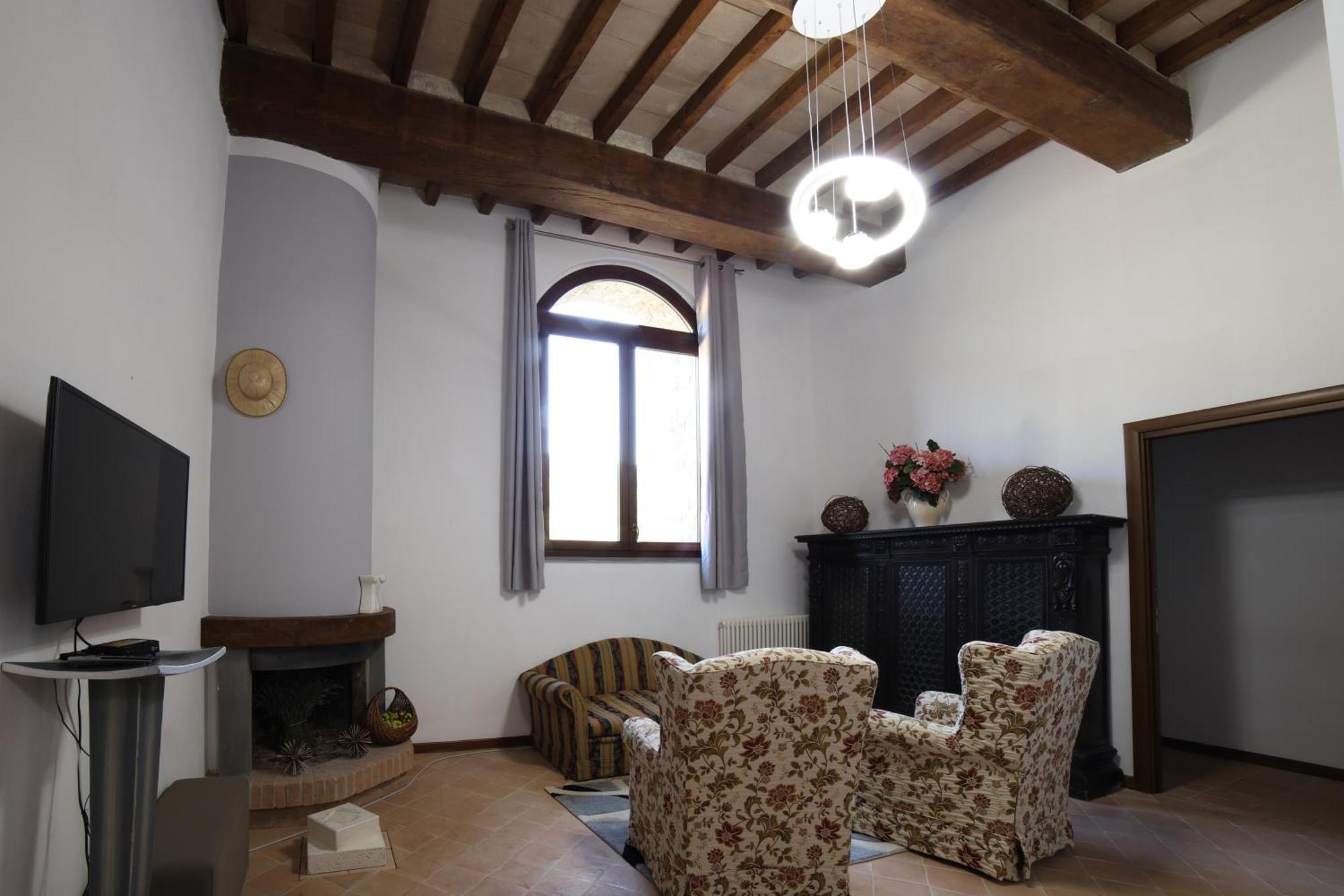 Ht Castello Di Campolongo Apart otel Valfabbrica Dış mekan fotoğraf
